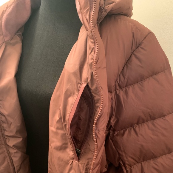 The North Face PLUS Metropolis III Maroon Water Res Removable Hood Parka - 2X - Picture 13 of 13